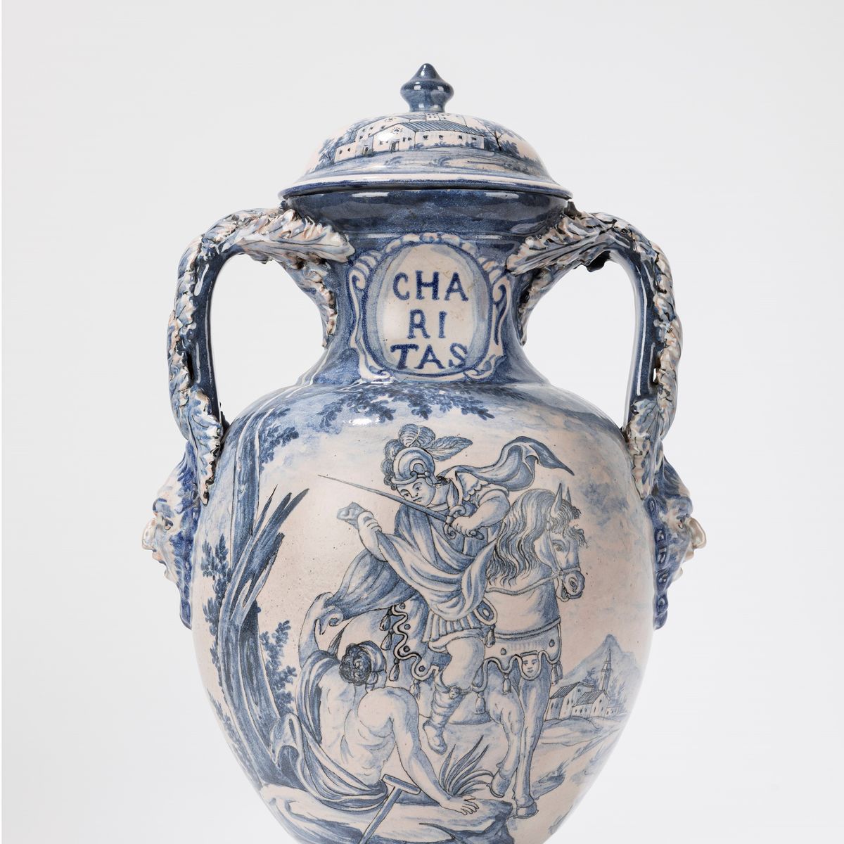 Vaso Biansato in Ceramica Bianca e Blu di Savona. Secolo XIX