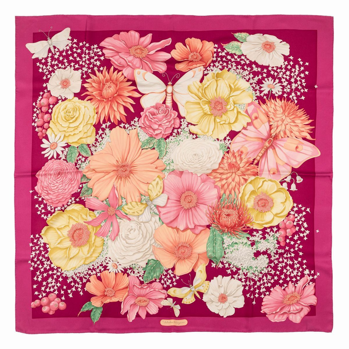 Salvatore Ferragamo - Lotto Composto da un Grand Foulard e Quattro Foulard