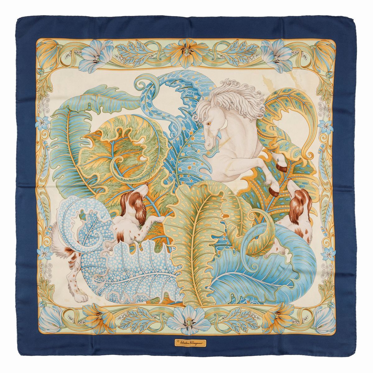 Salvatore Ferragamo - Lotto Composto da un Grand Foulard e Quattro Foulard