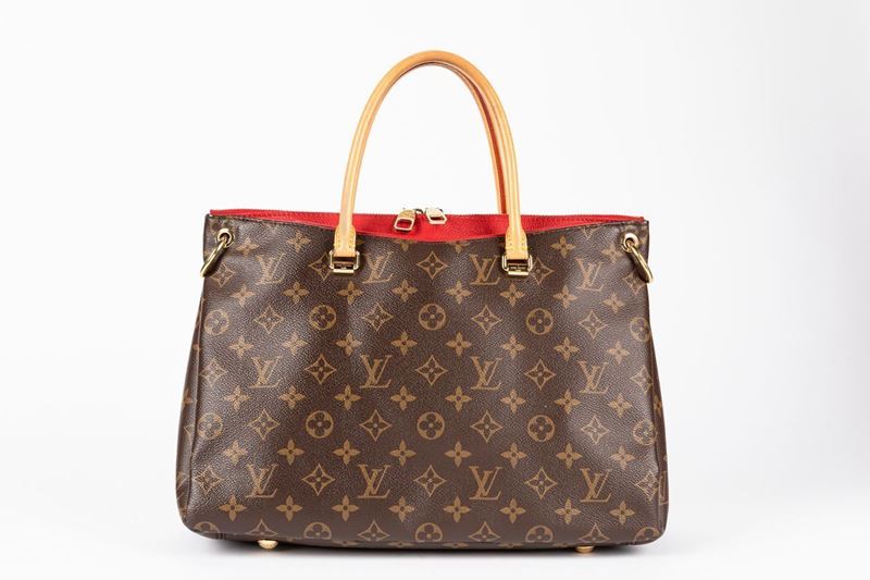 Sold at Auction: Louis Vuitton, Louis Vuitton Monogram Pallas Bag MM