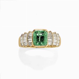 Anello in smeraldo e diamanti