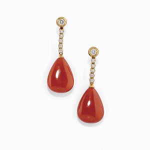  - Orecchini in corallo e diamanti