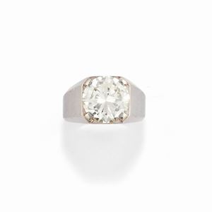 A platinum and diamond ring, signed Bulgari, with certificate