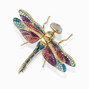 A 18K yellow gold and enamel brooch
