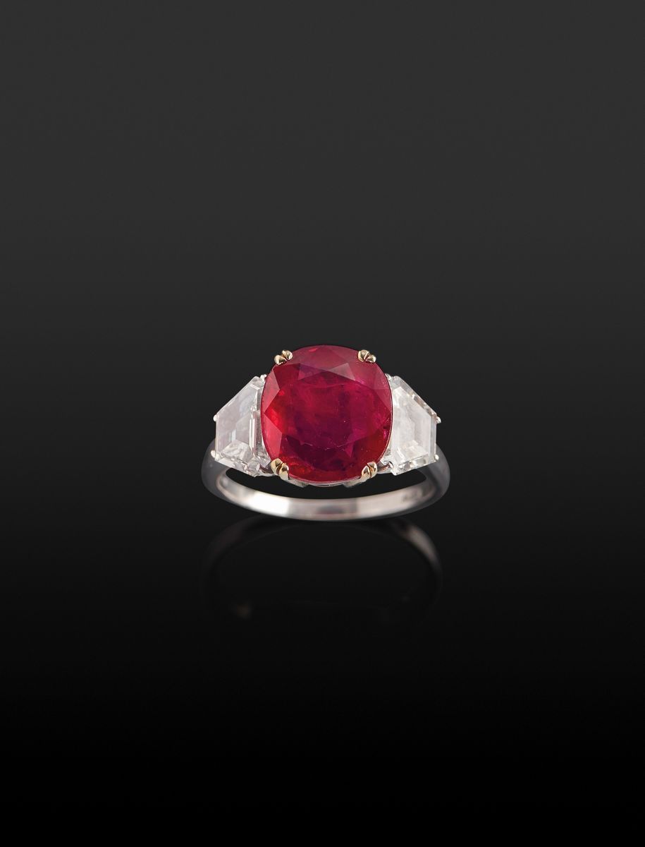 Giulio Veronesi - Anello con rubino Siam e diamanti
