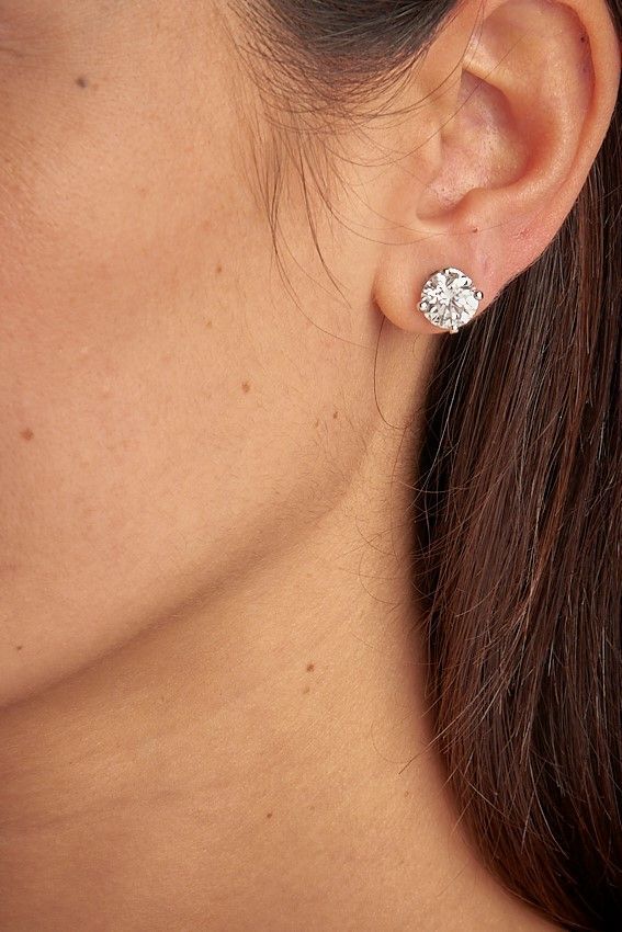Bulgari - Orecchini in oro bianco 18k e platino con diamanti, ct 4,03