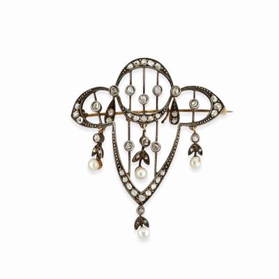 Pendente spilla in oro giallo 18k e argento con diamanti e perle coltivate