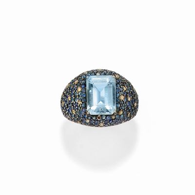 Anello con acquamarina, oro giallo 18k e argento
