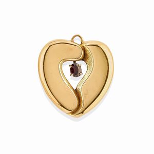 A 18k yellow gold and amethyst pendant, Pao Ying Wang