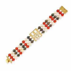 A 18k yellow gold, pearl and coral bracelet, Pao Ying Wang
