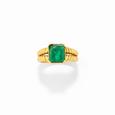 Anello con Smeraldo