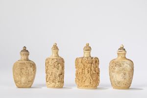 ☼Lotto composto da quattro snuff bottles in avorio. Cina, dinastia Qing, fine secolo XIX