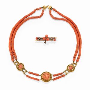  - Collana e spilla con corallo