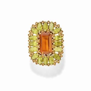  - Anello con pietre di colore