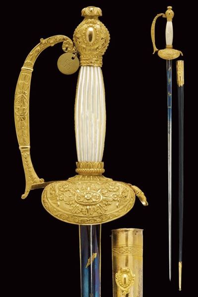 Spadino da dignitario di corte, bronzo dorato e madreperla, Italia, primo quarto del XIX secolo