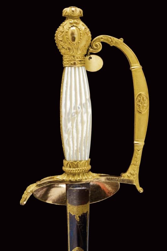 Spadino da dignitario di corte, bronzo dorato e madreperla, Italia, primo quarto del XIX secolo