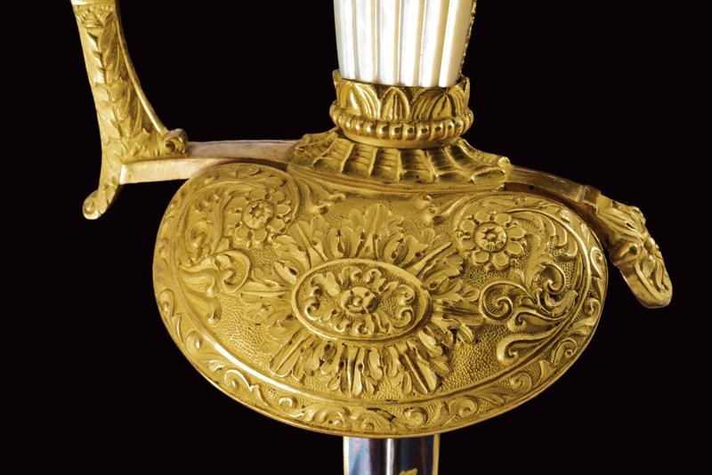 Spadino da dignitario di corte, bronzo dorato e madreperla, Italia, primo quarto del XIX secolo