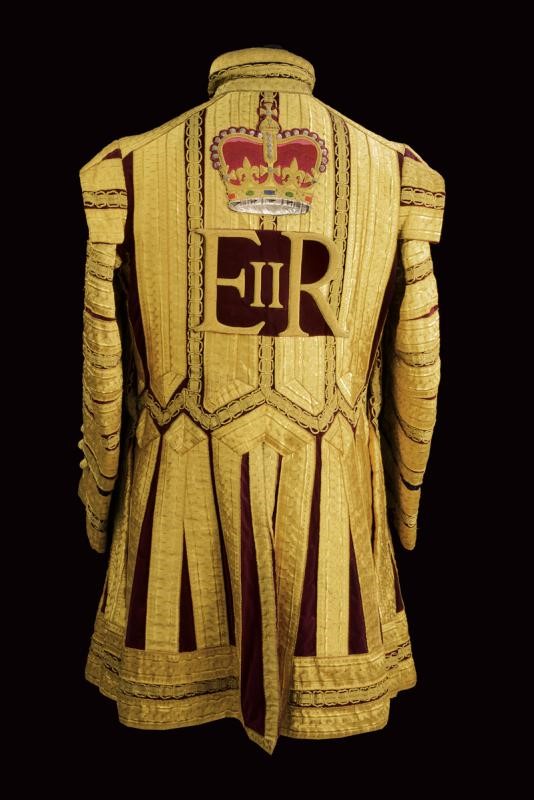 Uniforme di tamburo maggiore, epoca Regina Elisabetta II, velluto bordeaux e bande dorate
