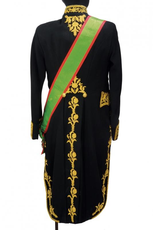 Uniforme diplomatica da ambasciatore persiano, marsina in tessuto nero e bicorno in velluto