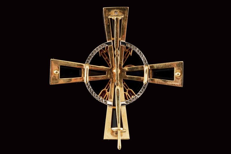 Ordine Imperiale del Giogo e delle Frecce, Gran Croce in oro e rubini (1937 - 1976)