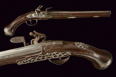 Pistola militare a pietra focaia, firmata Thomas, Magazin Royal, Francia
