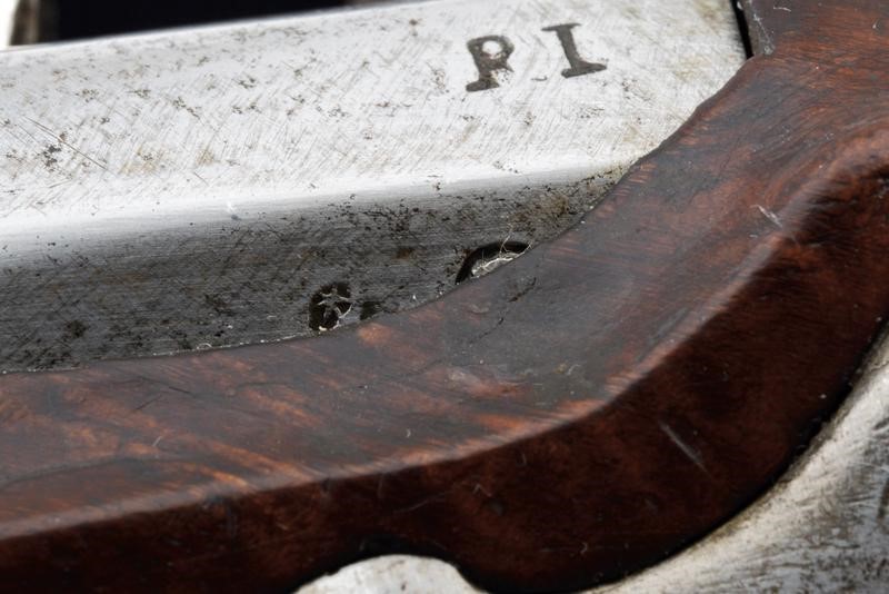 Paio di pistole a pietra focaia da ufficiale, Brescia, lunghezza 32.5 cm
