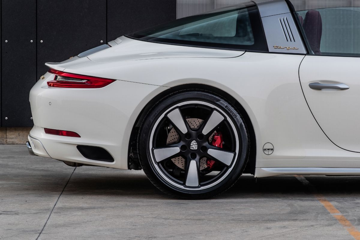 1968 Porsche 911 S Targa Light Ivory - 2018 Porsche 911 TARGA 4S Light Ivory