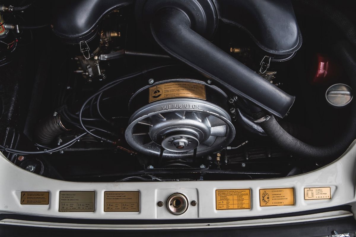 Porsche 911 T (Karmann)