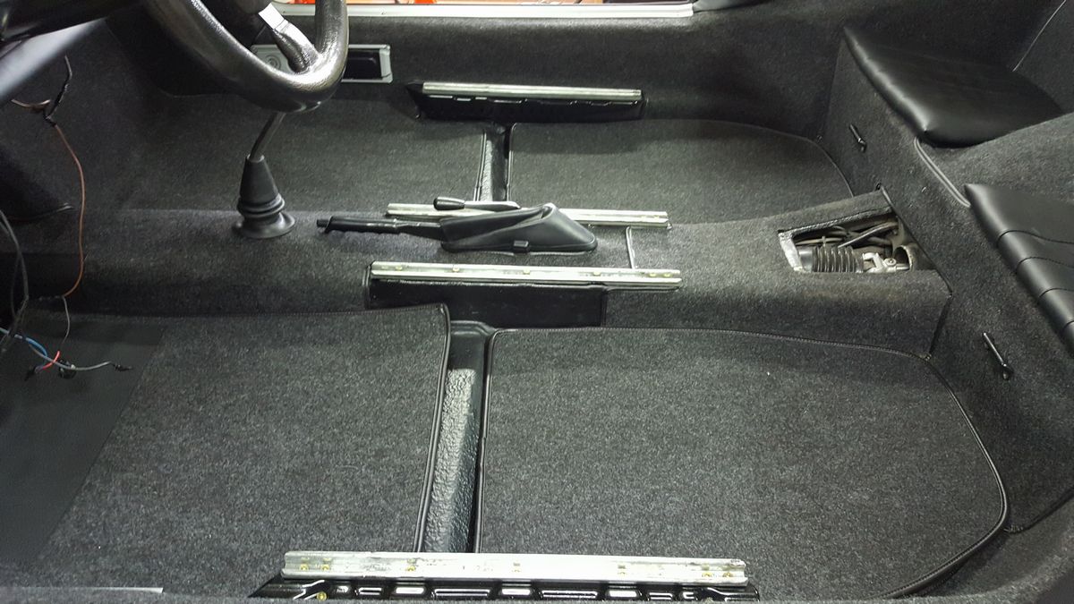 Porsche 911 T (Karmann)