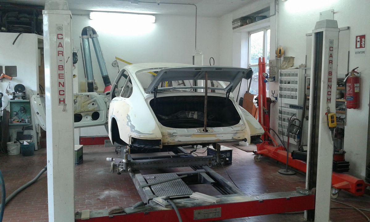 Porsche 911 T (Karmann)