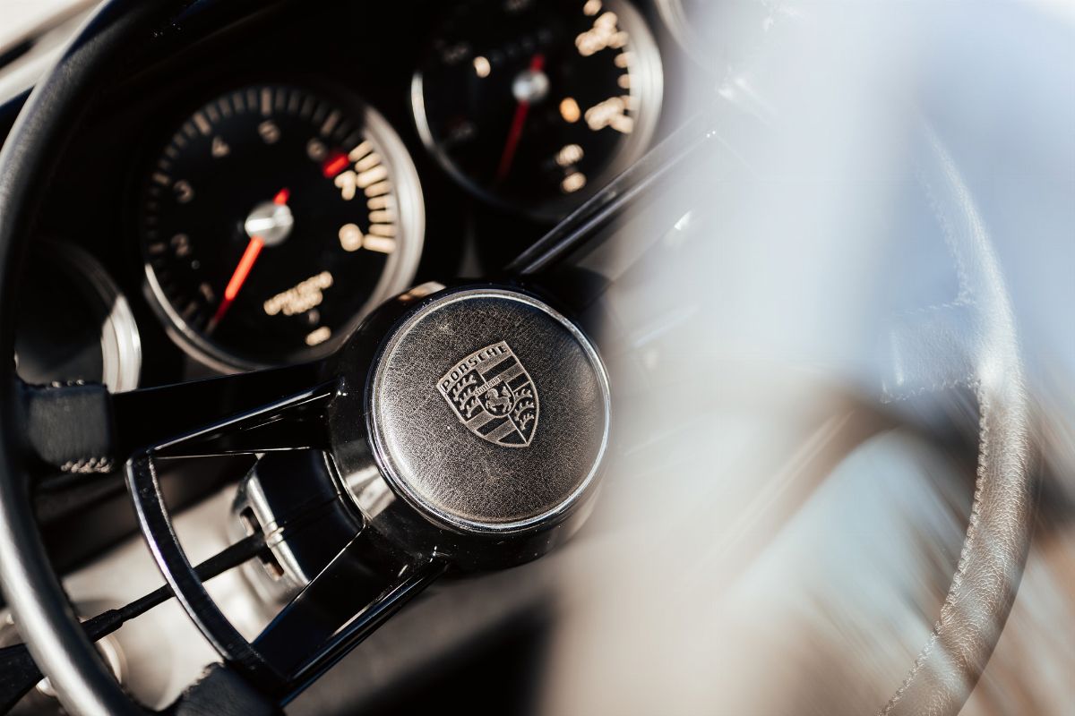 Porsche 911 T (Karmann)