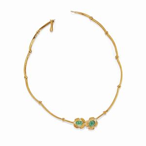 A 18k yelow gold and emerald necklace, Pao Ying Wang