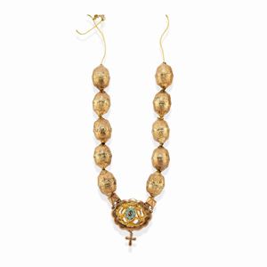 A 9k yellow gold and enamel necklace, 19th Century, with box, defects