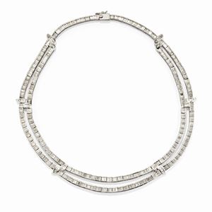  - Collana con diamanti 