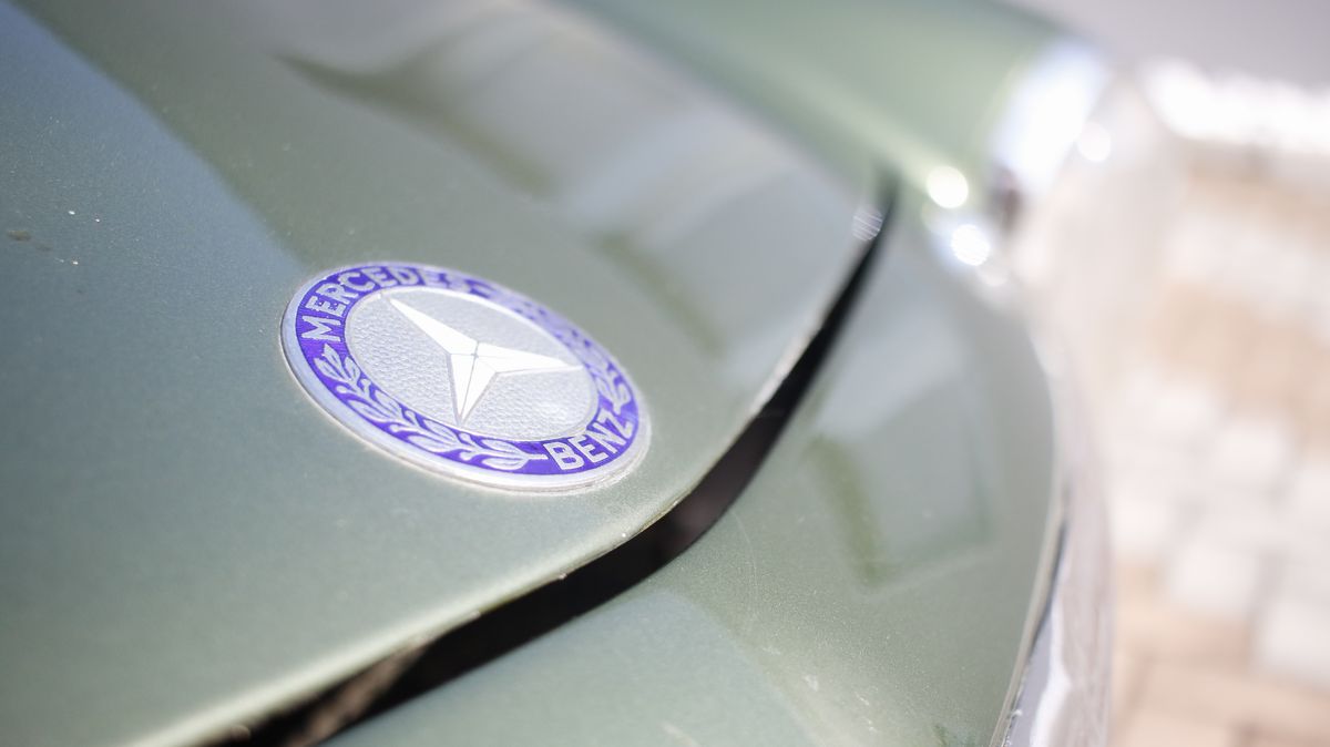 Mercedes-Benz 230 SL Pagoda (Mercedes-Benz)