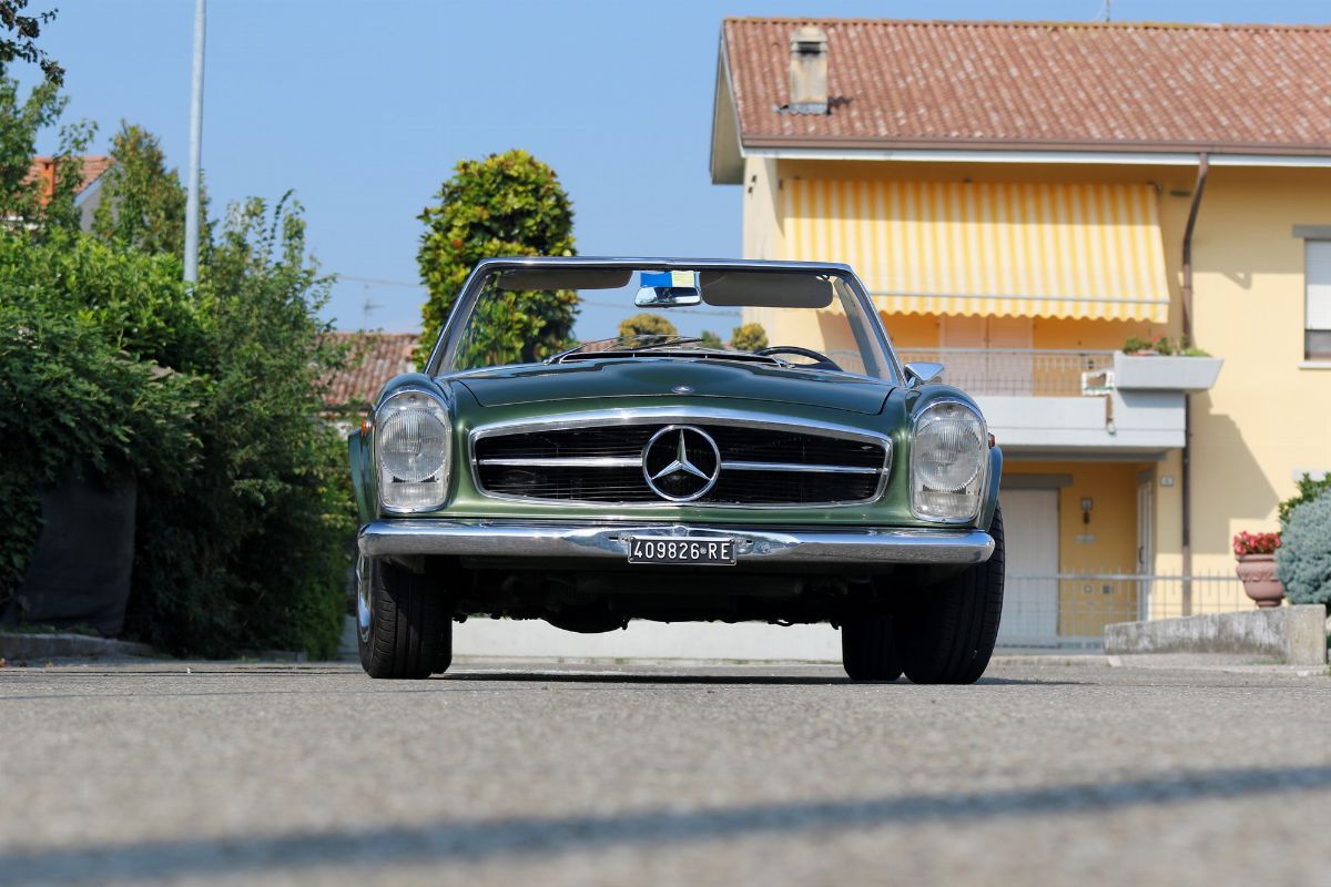 Mercedes-Benz 230 SL Pagoda (Mercedes-Benz)