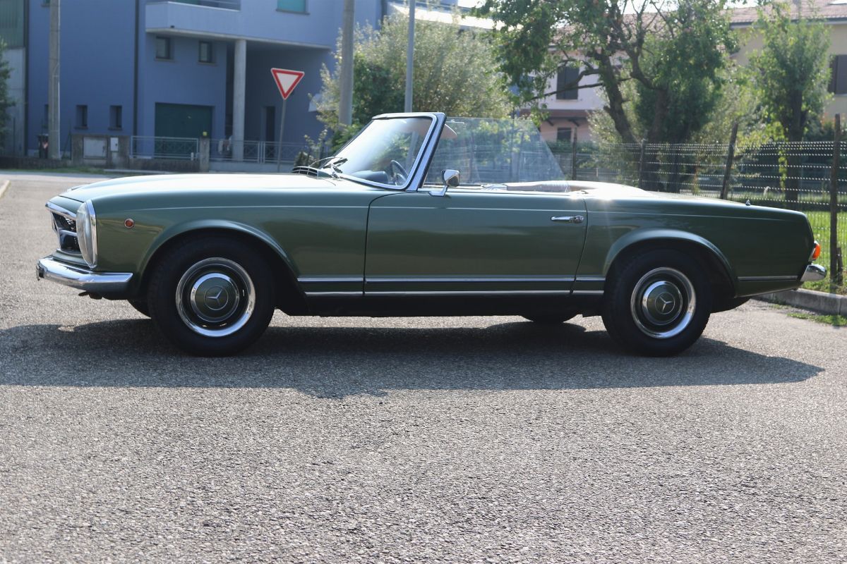 Mercedes-Benz 230 SL Pagoda (Mercedes-Benz)