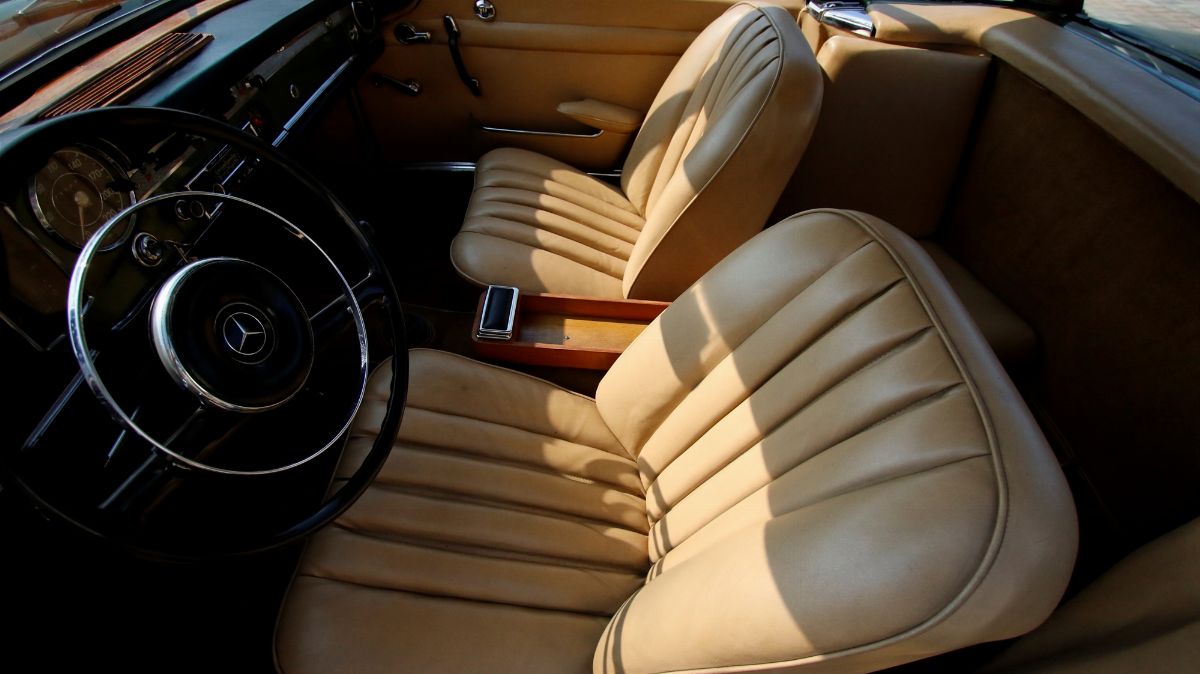 Mercedes-Benz 230 SL Pagoda (Mercedes-Benz)