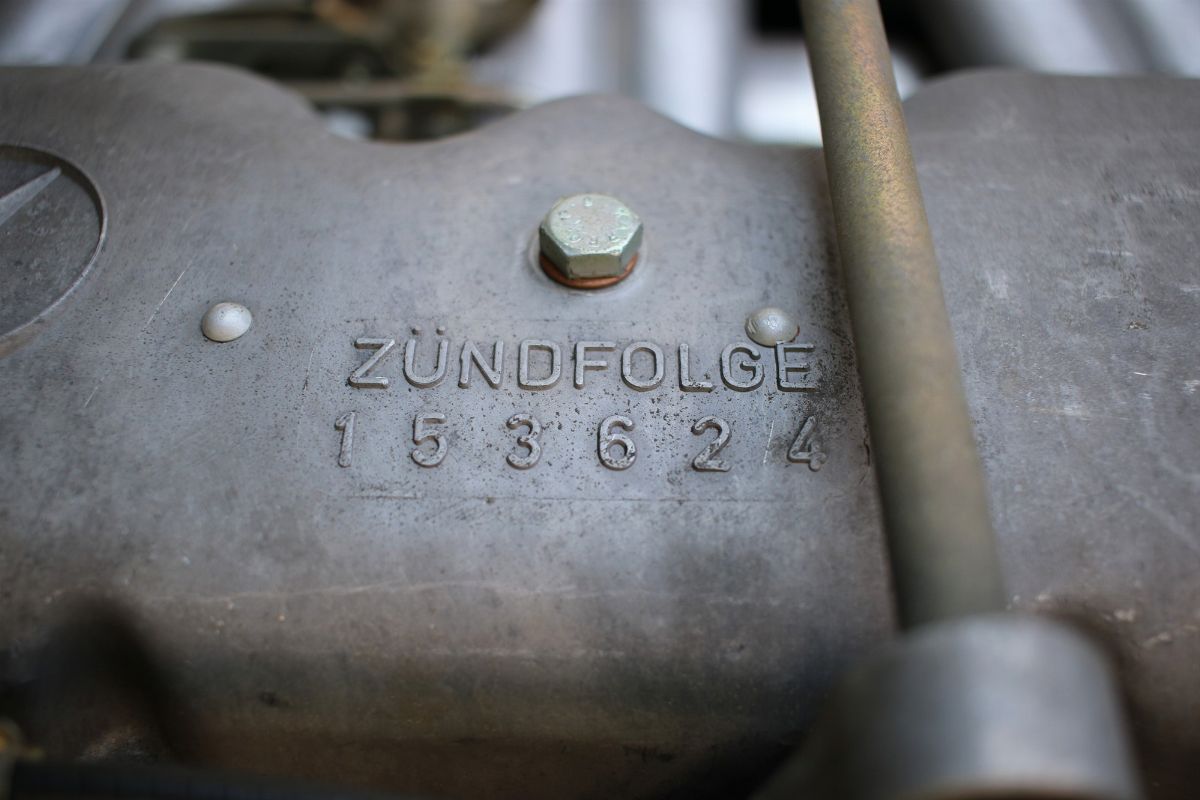 Mercedes-Benz 230 SL Pagoda (Mercedes-Benz)