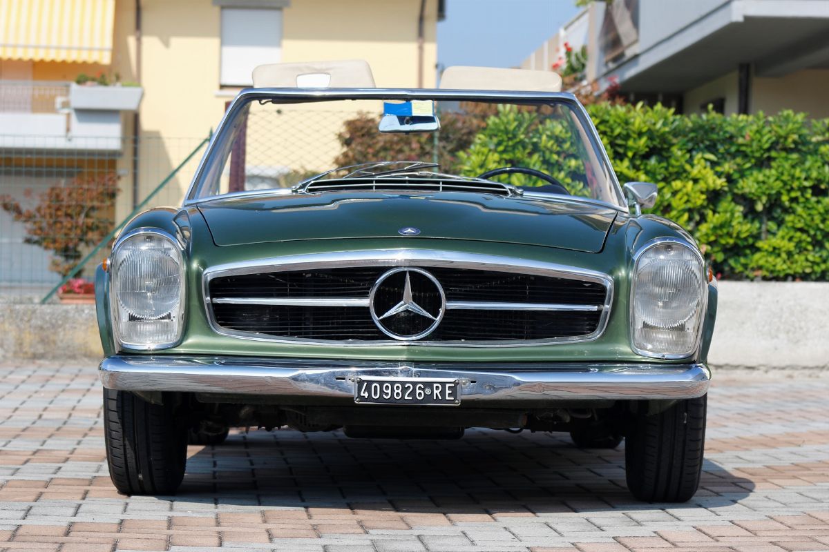 Mercedes-Benz 230 SL Pagoda (Mercedes-Benz)