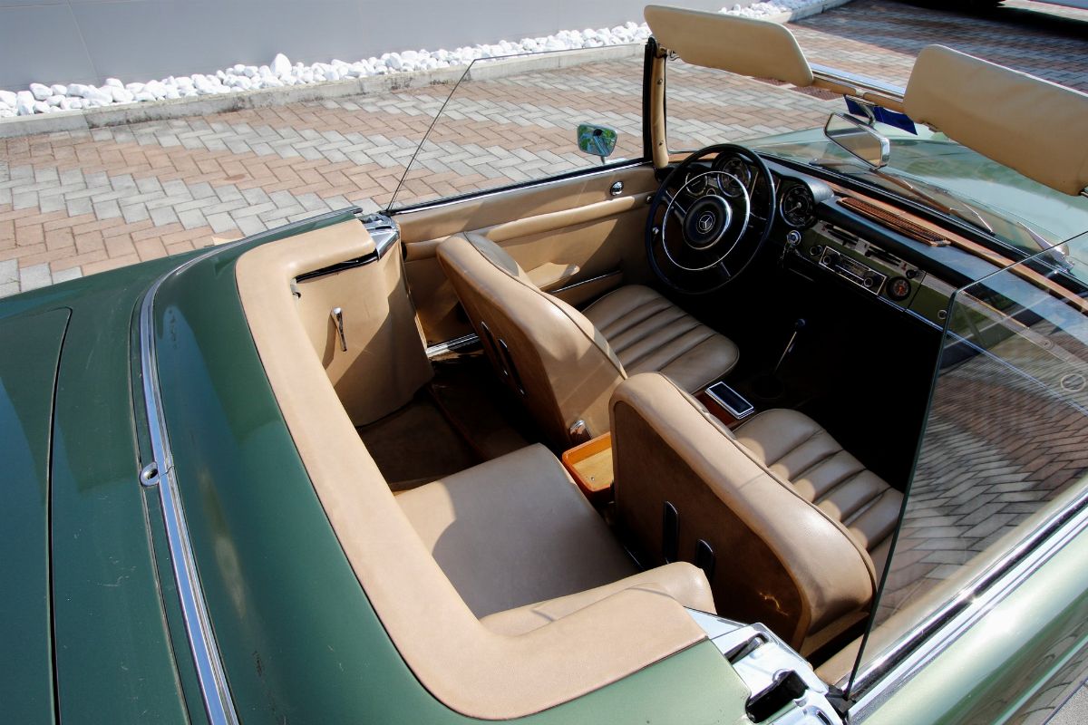 Mercedes-Benz 230 SL Pagoda (Mercedes-Benz)