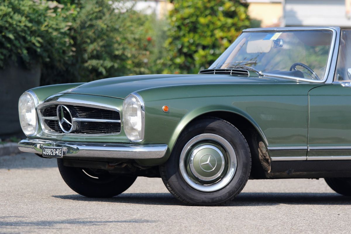 Mercedes-Benz 230 SL Pagoda (Mercedes-Benz)