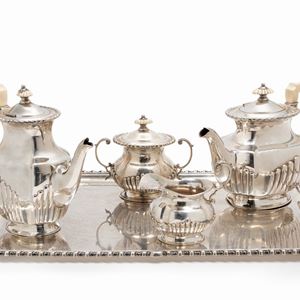 Servizio da tè e caffè con vassoio