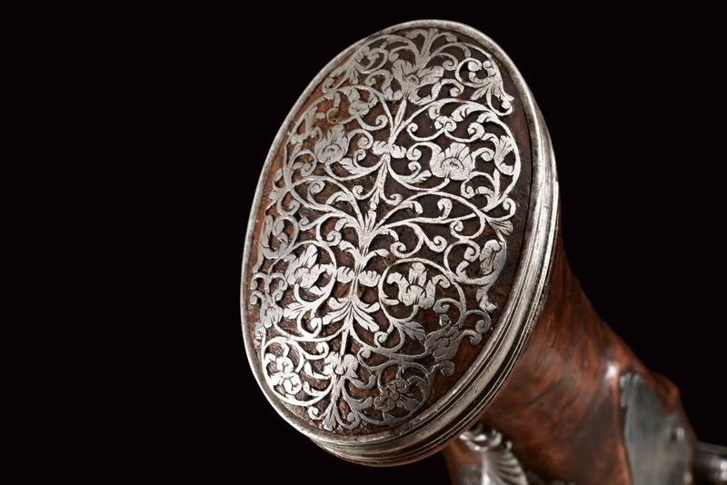 Elegante Pistola a Ruota