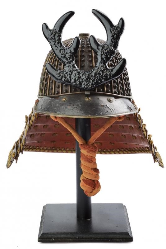 32-ken Hoshi Bachi Kabuto