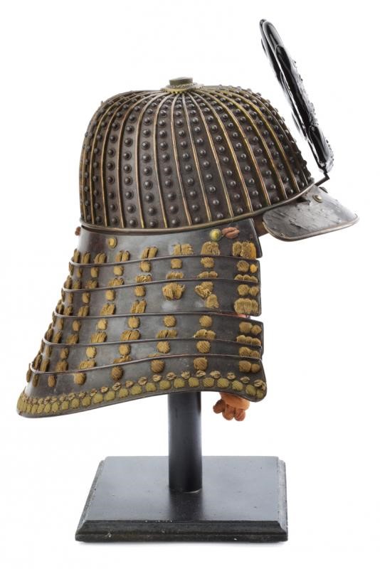 32-ken Hoshi Bachi Kabuto