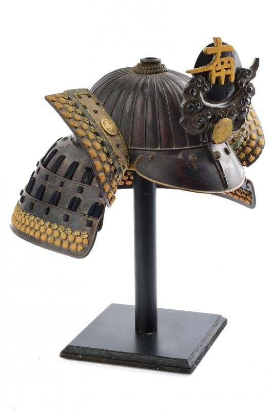 Suji Kabuto in Ferro con Certificato Nihon Bugu-kacchu Hozon-kennkyu-kai