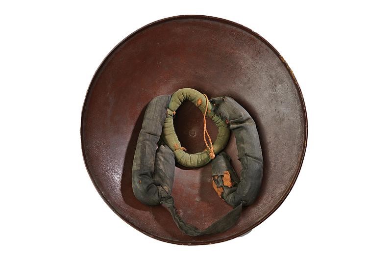 Ishime Jingasa con "maru-ni-mokkou-mon"