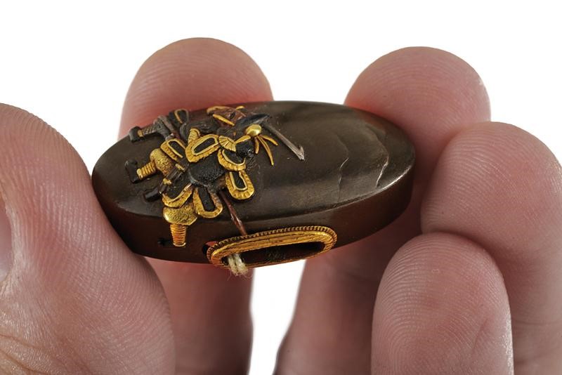 Eleganti Fuchi e Kashira, Mei: Mitomo Tamagawa