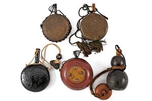 A lot of five Kayaku-ire (powder flasks)